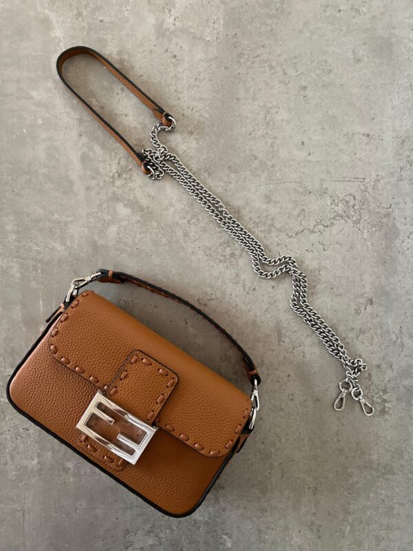 Fendi Baguette Bag Mini 20 CM