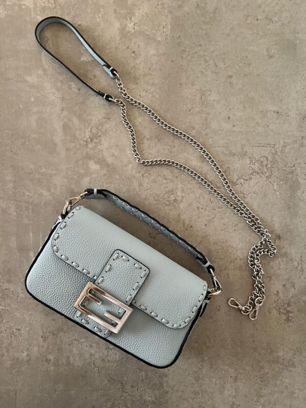 Fendi Baguette Bag Mini 20 CM - Image 5
