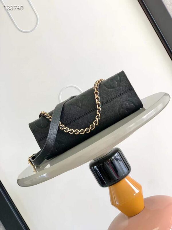 LV Onthego Bag 26 CM - Image 4
