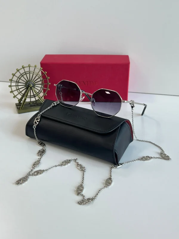 Valentino - Octagonal Metal Frame with Vlogo Signature Chain Sunglasse - Image 3