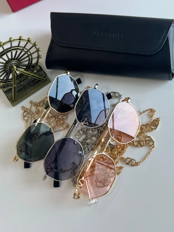 Valentino - Octagonal Metal Frame with Vlogo Signature Chain Sunglasse - Image 4