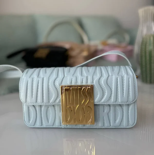 Miss Dior Bag 22 cm - Image 3