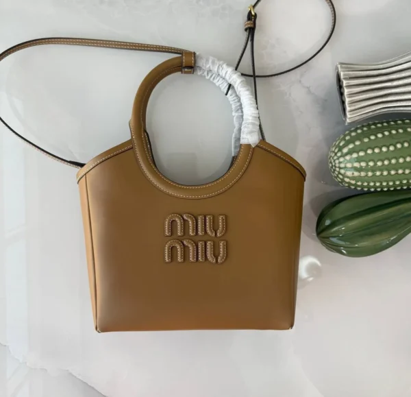 Miu miu bag 21 cm - Image 4