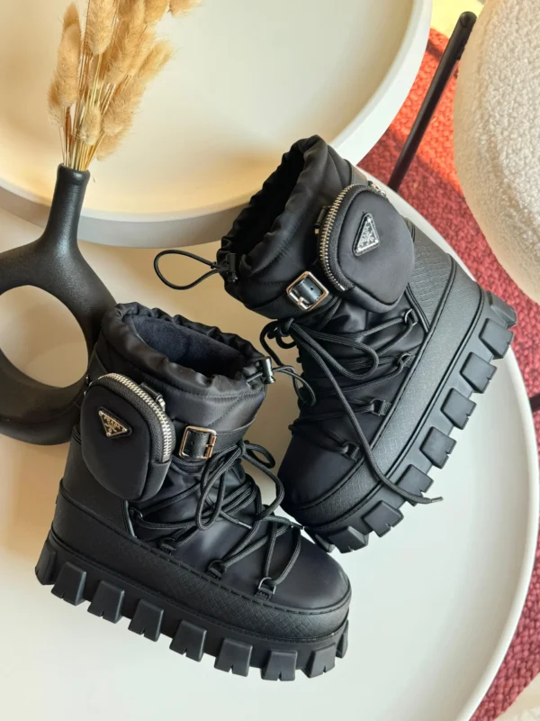 Prada Platform snow boots Short - Image 3