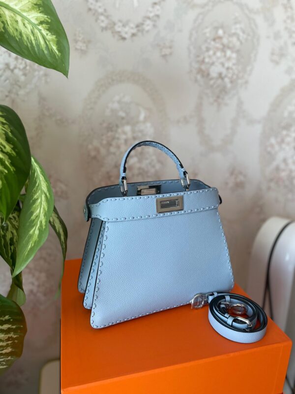 Fendi Peekapoo 27 cm - Image 4