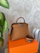 Fendi Peekapoo 27 cm