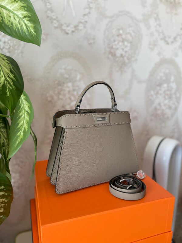 Fendi Peekapoo 27 cm - Image 8
