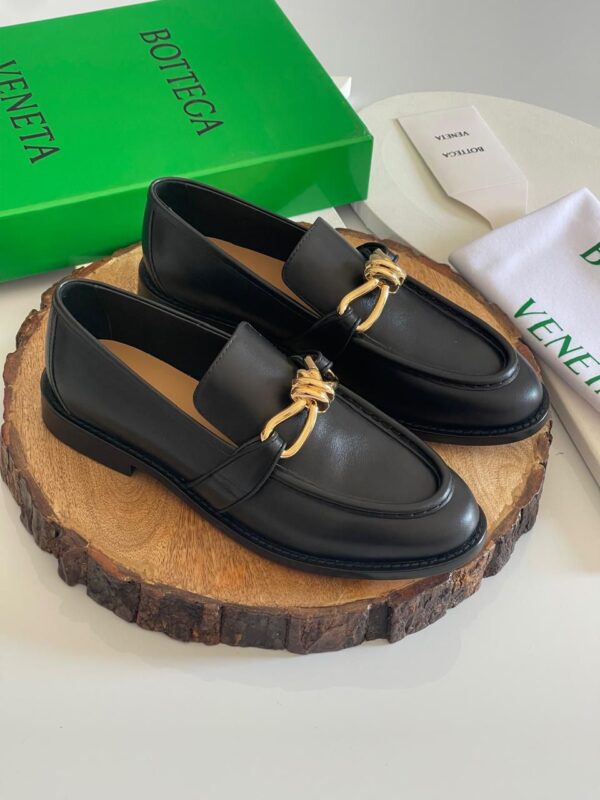 Bottega Loafer