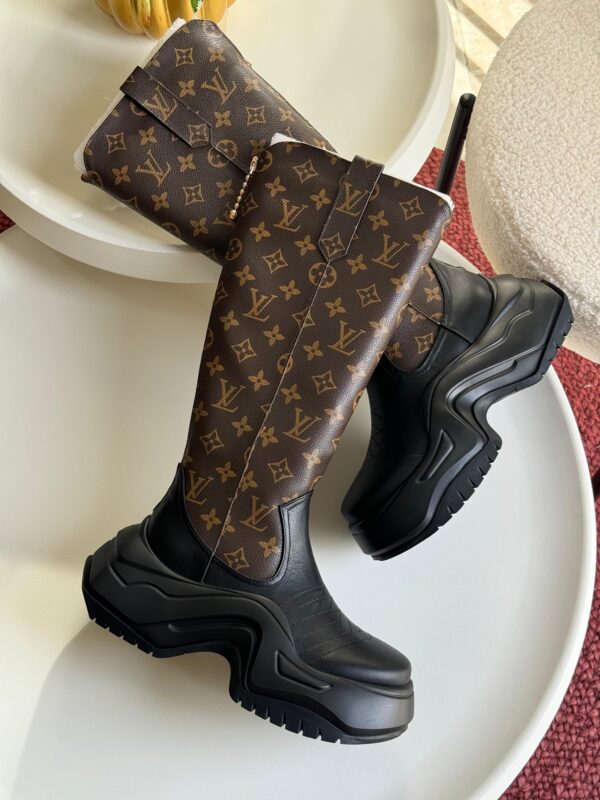 LV Boots - Image 3