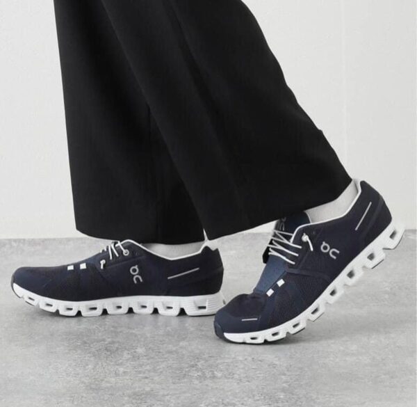 Cloud 5 Coast Sneakers in blue